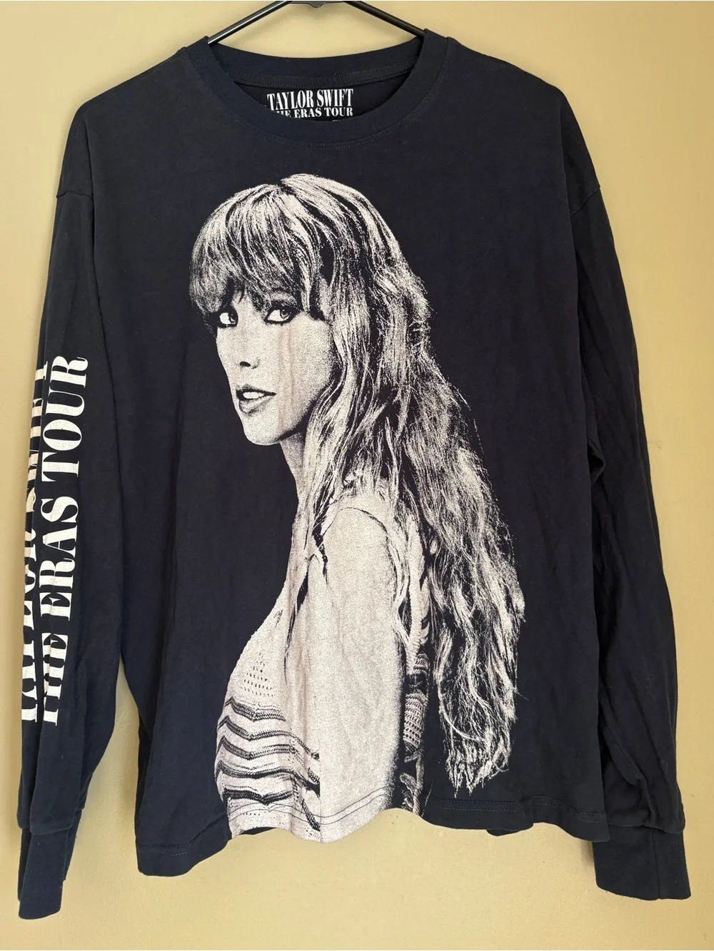 Taylor Swift The Eras Tour Navy Blue Long Sleeve Shirt Size LARGE - Picture 1 of 7
